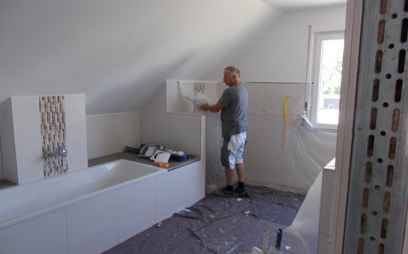 Fertige Malerarbeiten im Badezimmer des Kern-Hauses Luna in Dettenheim