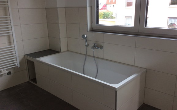 Die Sanitärobjekte sind nun fertig installiert.