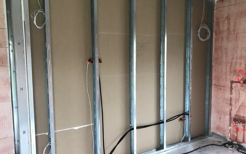 Elektrorohinstallation in der individuell geplanten Kern-Haus-Stadtvilla Mateo in Sasbach