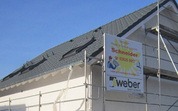 Die Dachpfannen wurden verlegt.