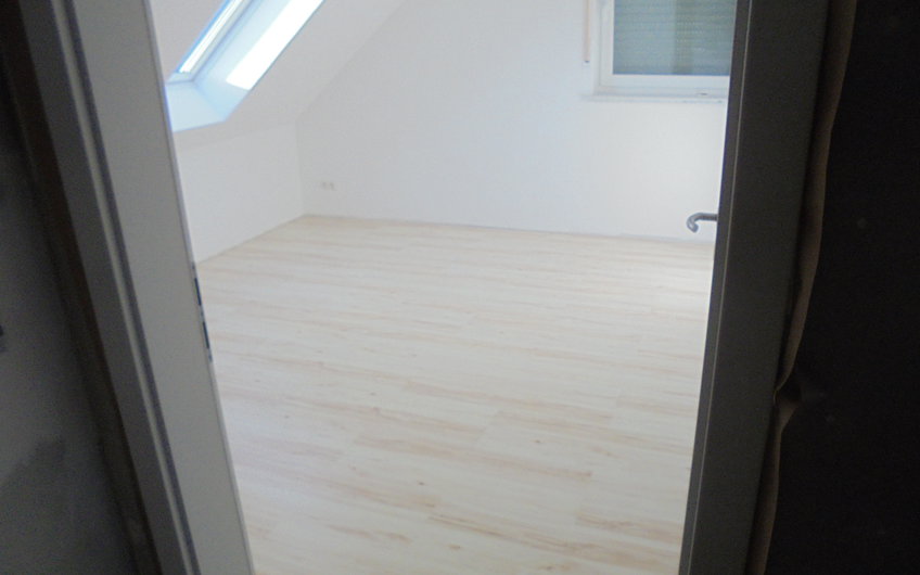 Bodenbelag im Dachgeschoss des individuell geplanten Einfamilienhauses Aura von Kern-Haus in Wachenheim
