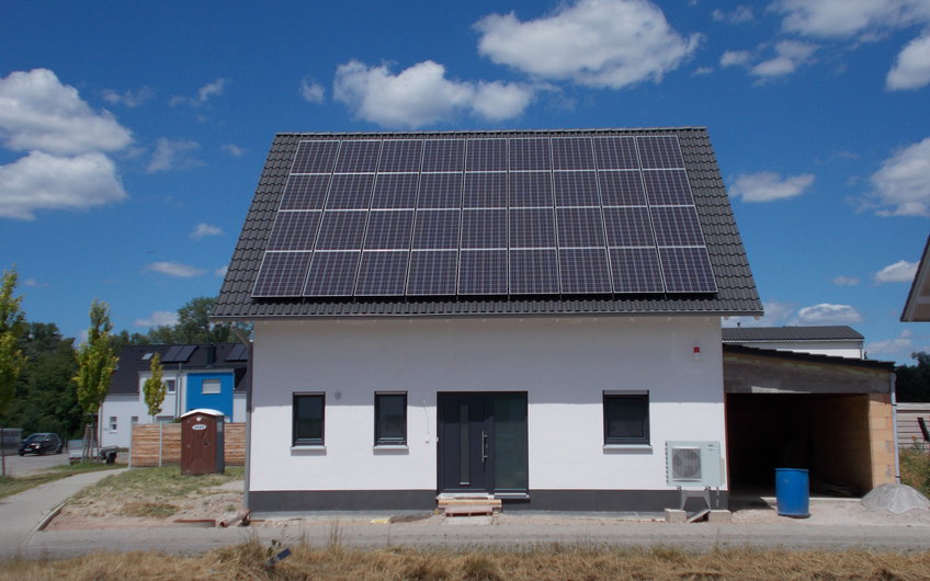 Individuell geplantes Familienhaus Luna von Kern-Haus in Dettenheim