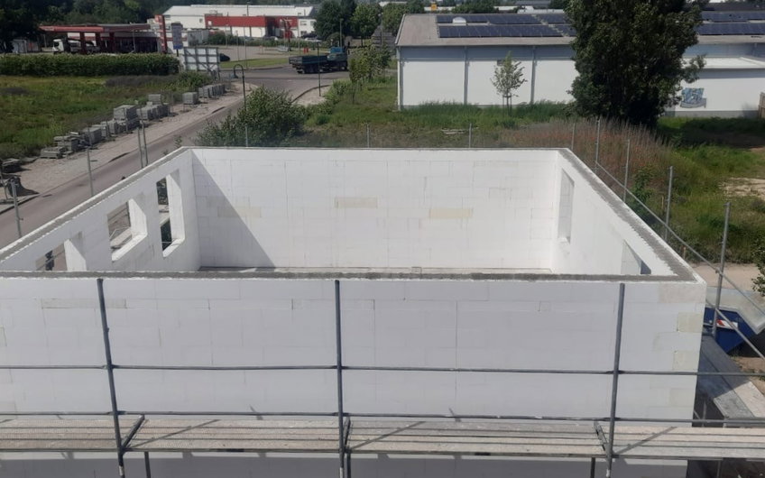 Das Obergeschoss wurde betoniert.
