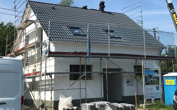 Das Kern-Haus wurde mit Braas Dachpfannen eingedeckt.