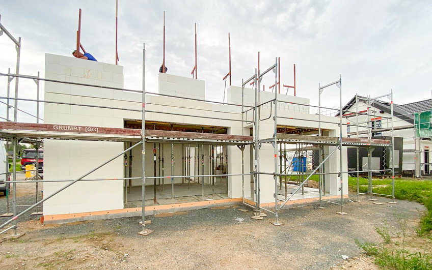 Beginn Dachgeschossrohbau für Kern-Haus Allea in Eilenburg