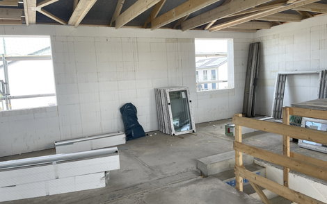 Die Fenster wurden angeliefert und können direkt eingebaut werden.