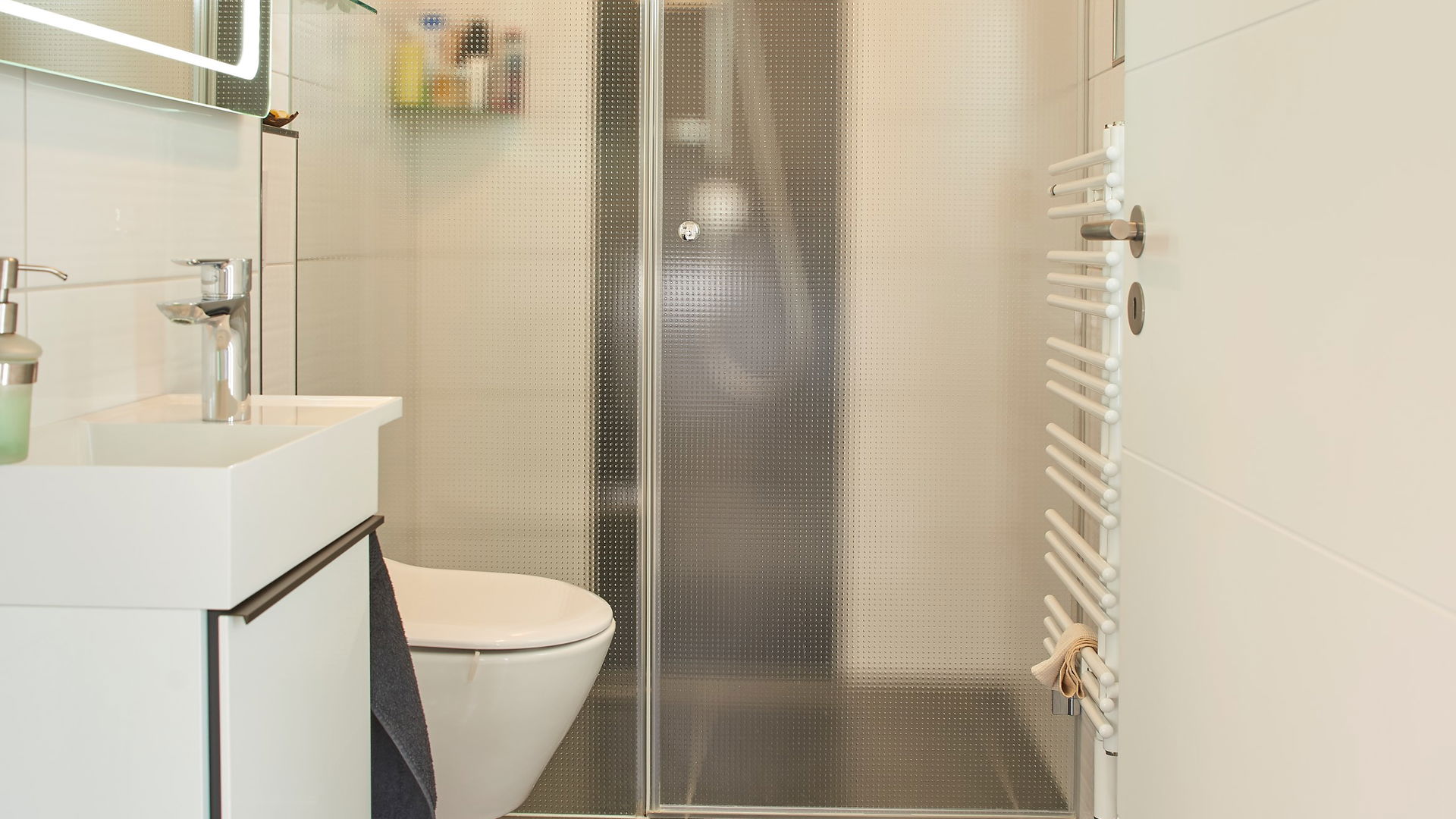 Homestory Familienhaus Akzent Gästebad