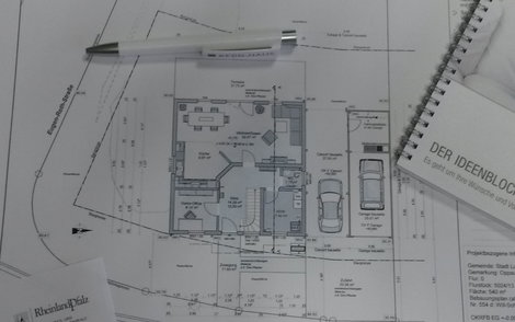 Grundriss des Erdgeschosses des individuell geplanten Einfamilienhauses Luna von Kern-Haus in Ludwigshafen