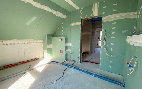 Rohinstallation im Familienbad des Kern-Haus Pult in Halle Wörmlitz