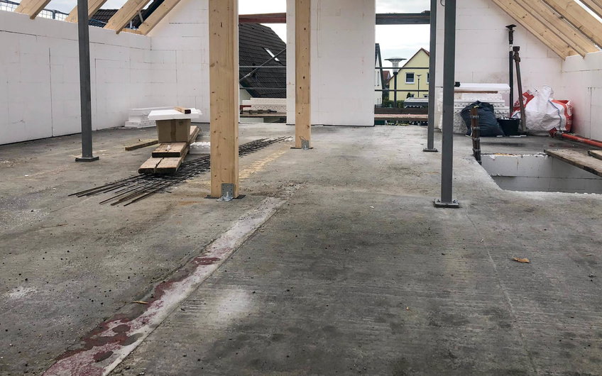 Zwischendecke vom Dachgeschoss gesehen in Kern-Haus in Wörmlitz