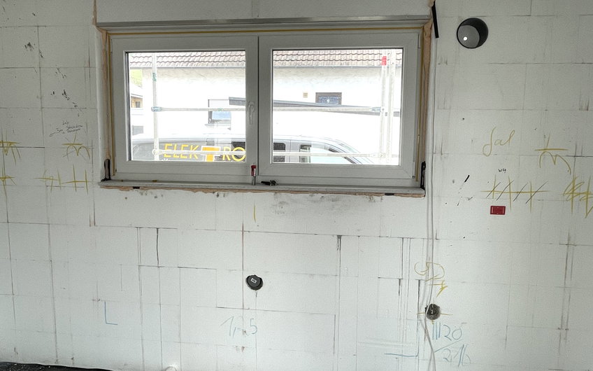 Es erfolgte die Elektro-Rohinstallation.