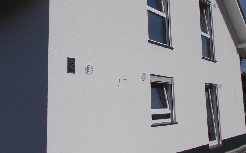 Hausnummer am Familienhaus Signum von Kern-Haus in Einselthum