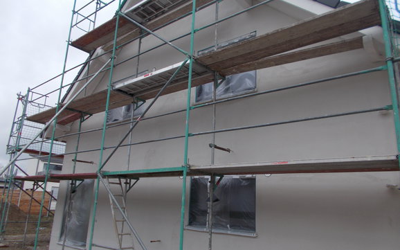 Außenputz am individuell geplanten Einfamilienhaus Luna von Kern-Haus in Dettenheim