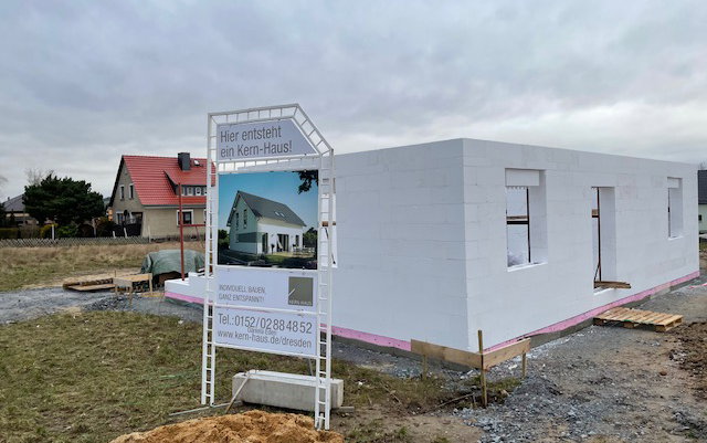 Rohbau Wände EG Außenansicht