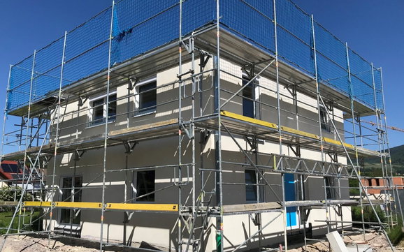 Außenputz an der individuell geplanten Kern-Haus-Stadtvilla Mateo in Sasbach