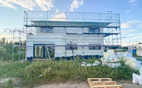 Grundputzvorbereitungen an Kern-Haus Allea in Eilenburg