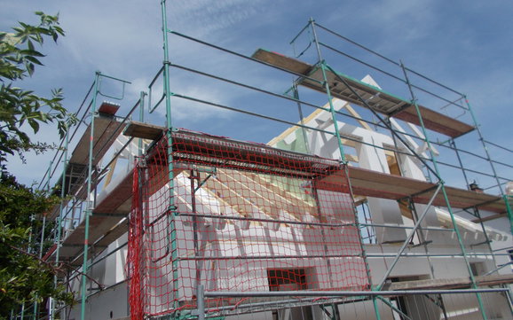 Frei geplantes Kern-Haus in Bad Dürkheim mit aufgebautem Dachstuhl
