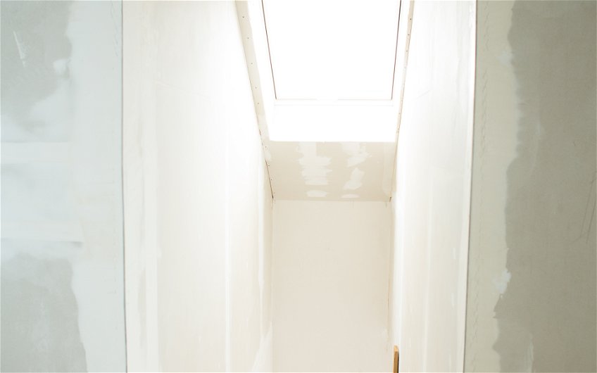 Gute Lösung: Viel Licht im Treppenhaus durch Dachfenster
