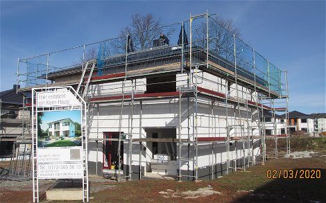 Dacheindeckung für Stadtvilla Centro von Kern-Haus in Chemnitz