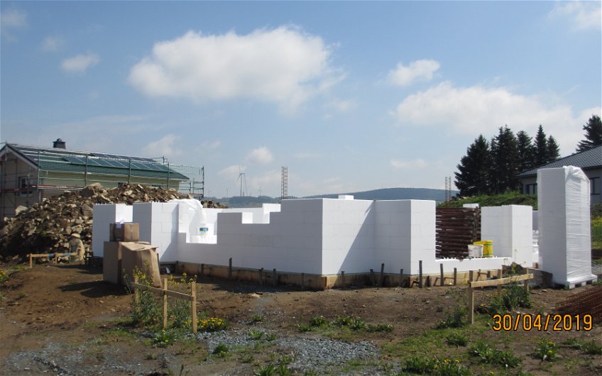 Beginn der Rohbauarbeiten für Kern-Haus Vero in Wolkenstein