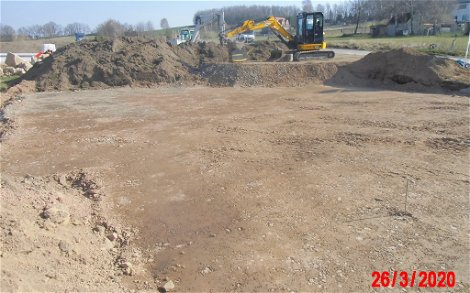 Aufschotterung für Neubau der Stadtvilla Signus von Kern-Haus in Kirchberg b. Zwickau