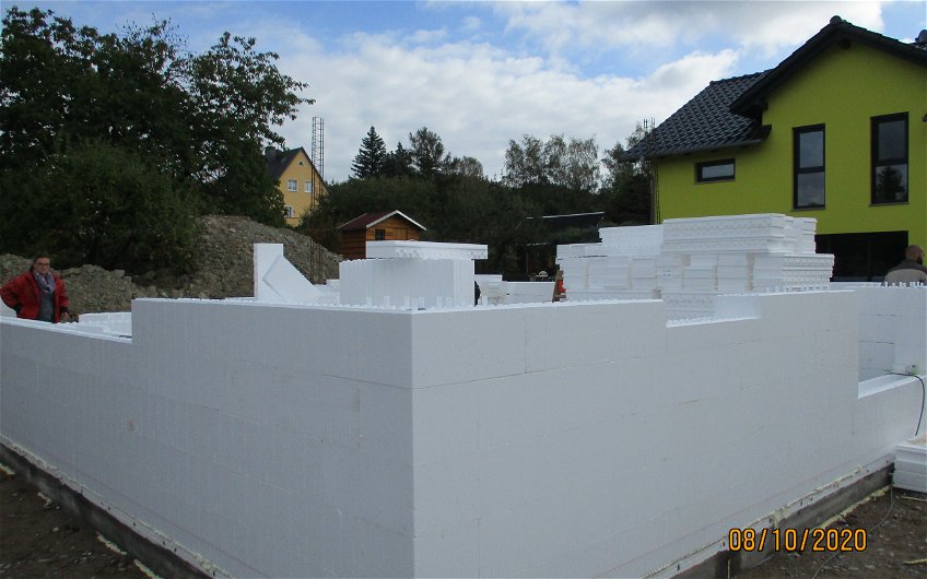 Rohbaubeginn für Stadtvilla Signus von Kern-Haus in Chemnitz-Gablenz