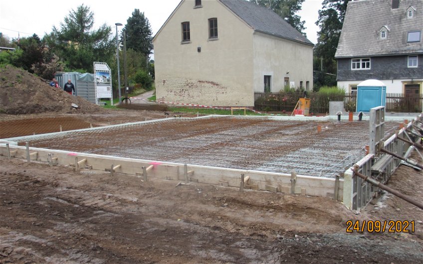 Bodenplatte für frei geplantes Kern-Haus in Mülsen St. Micheln