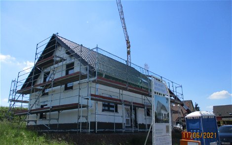 Fenster und Dacheindeckung für Kern-Haus Signum in Lugau