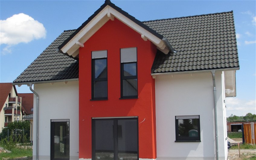 Fertigstellung Außenputz Kern-Haus Esprit in Niederlungwitz