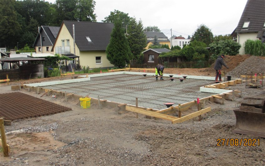 Vorbereitung der Bodenplatte für Stadtvilla Futura von Kern-Haus in Chemnitz-Grüna