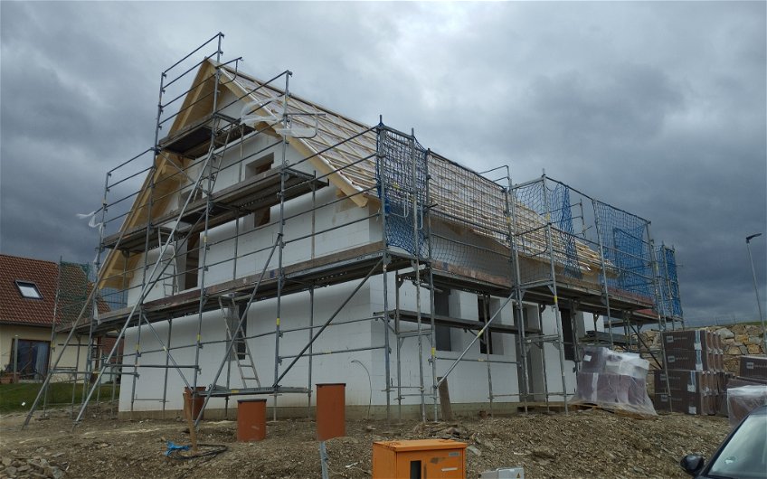 Verlegung Dachfolie für Kern-Haus Luna in Wildenfels, OT Wiesen