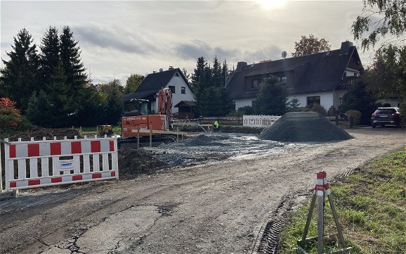 Tiefbauarbeiten für Stadtvilla Pura von Kern-Haus in Limbach-Oberfrohna