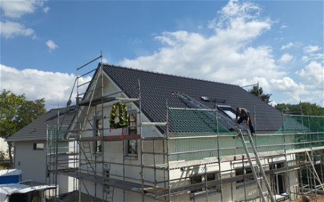 Dacheindeckung für frei geplantes Kern-Haus in Chemnitz