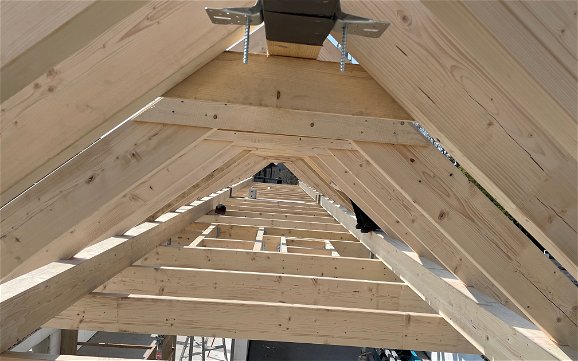 Dachstuhl - Dachspitze im Detail
