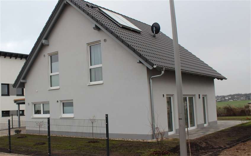 In Marbach kann die Familie nun dieses Kern-Haus Luna ihr Zuhause nennen.