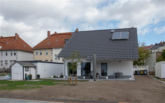 Kern-Haus Family mit Außenanlagen in Halle Ammendorf
