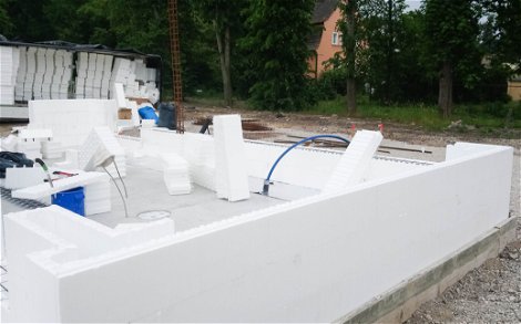 DuoTherm-Aufbau bei Kern-Haus Rohbau in Lettin