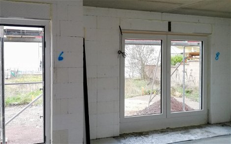 Bodentiefe Fenster im Kern-Haus Rohbau in Halle Giebichenstein