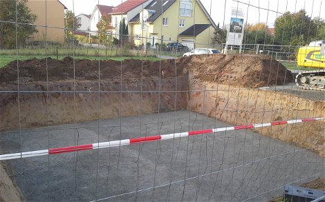 Grundstücksvorbereitung für den Bau des individuell geplanten Einfamilienhauses Luna von Kern-Haus in Schriesheim