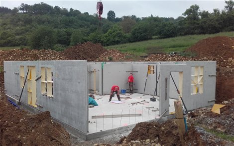 Bau des Kellers des frei geplanten Einfamilienhauses von Kern-Haus in Jagsthausen