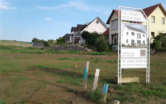 Grundstück für das frei geplante Einfamilienhaus von Kern-Haus in Angelbachtal