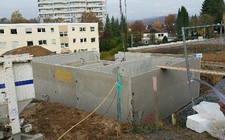 Bau des Kellers der individuell geplanten Doppelhaushälfte Twin L von Kern-Haus in Bammental