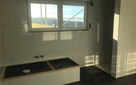 Badezimmer im Bauhaus Linea von Kern-Haus in Möckmühl