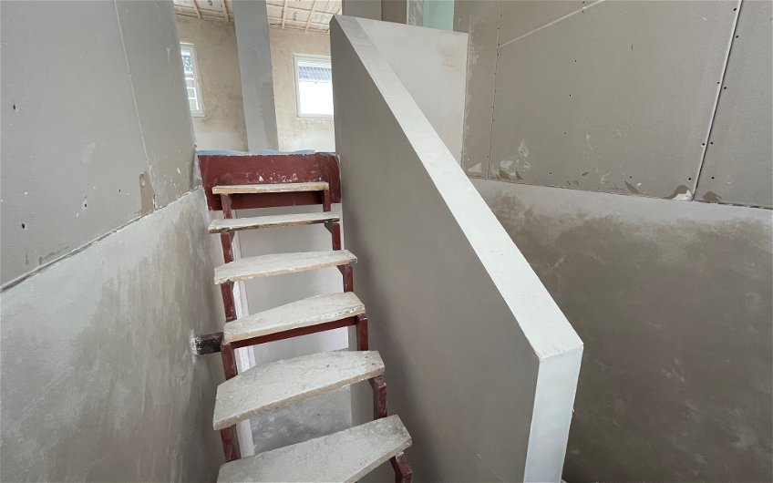 Treppe im frei geplanten Familienhaus von Kern-Haus in Weinheim