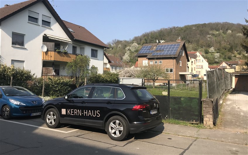 Grundstück für das frei geplante Familienhaus von Kern-Haus in Weinheim