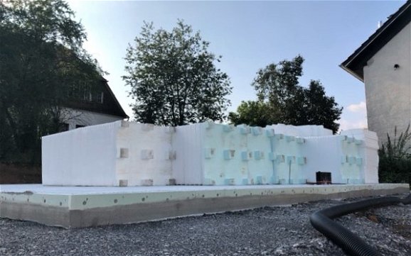 Bodenplatte des frei geplanten Familienhauses von Kern-Haus in Bretzfeld 