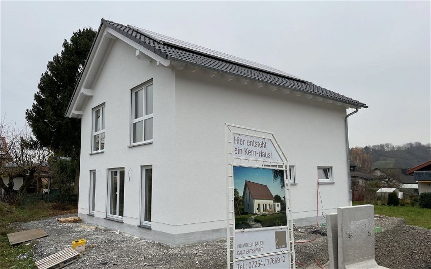 Fertig verputztes Kern-Haus Luna in Sinsheim