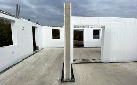 Die moderne Stahlbetonweise DuoTherm verfügt über eine doppelte Dämmung und wird anschließend mit Beton verfüllt.