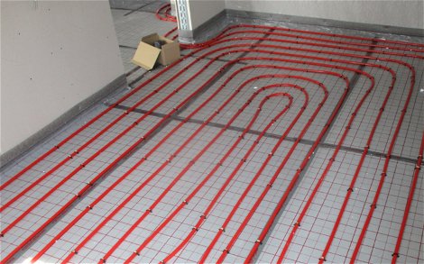Zukünftig sorgt die Fußbodenheizung im Kern-Haus für eine wohlige Wärme.
