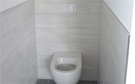 Montage WC Becken in WC-Ecke
